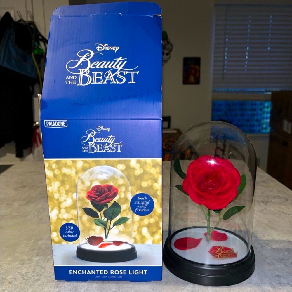 DISNEY BEAUTY AND THE BEAST ROSE LIGHT